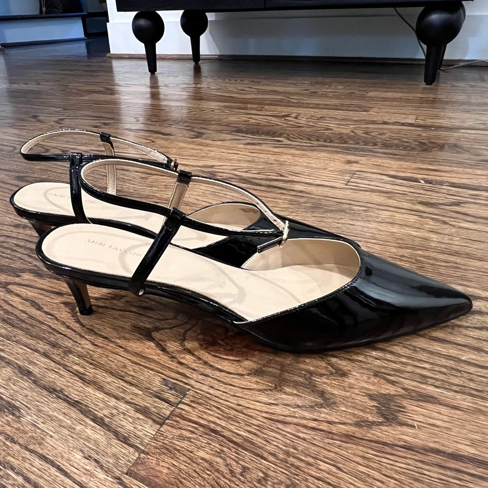 Ann Taylor Ankle Strap Patent Kitten Heel - size 9
